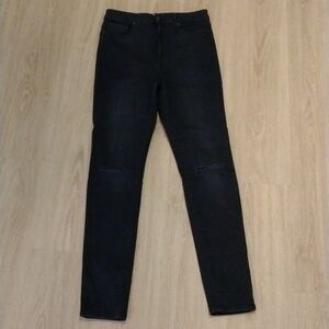 FOREVER 21- High Rise Distressed Skinny Jeans Size 28